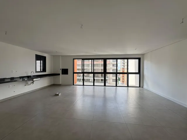 Apartamento com 10m² 3 quartos e 4 banheiros, à venda, no bairro Gleba Palhano em Londrina