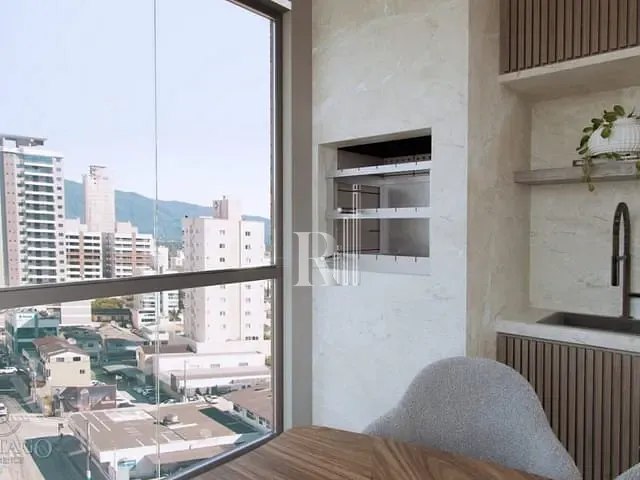Apartamento com 185m² 3 quartos e 3 banheiros, à venda, no bairro Meia Praia em Itapema