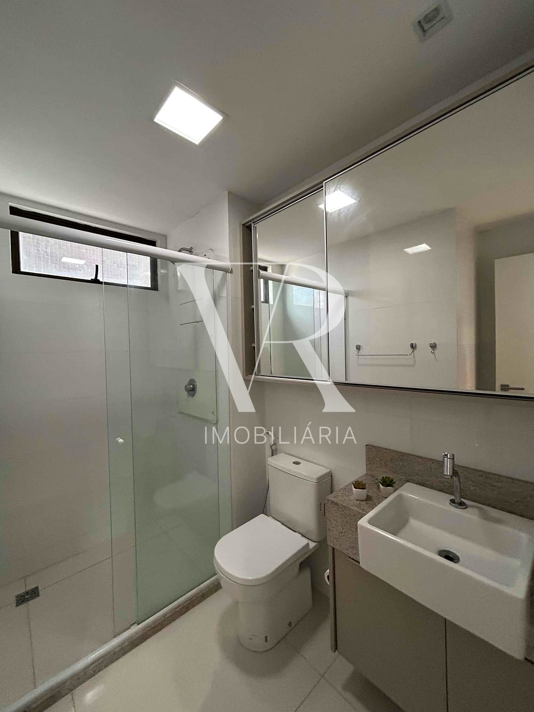 Apartamento para alugar com 2 quartos, 70m² - Foto 35