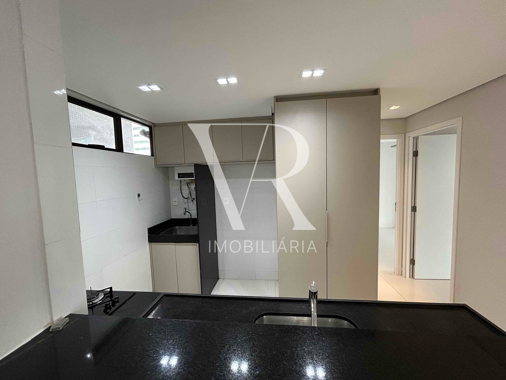 Apartamento para alugar com 2 quartos, 70m² - Foto 42