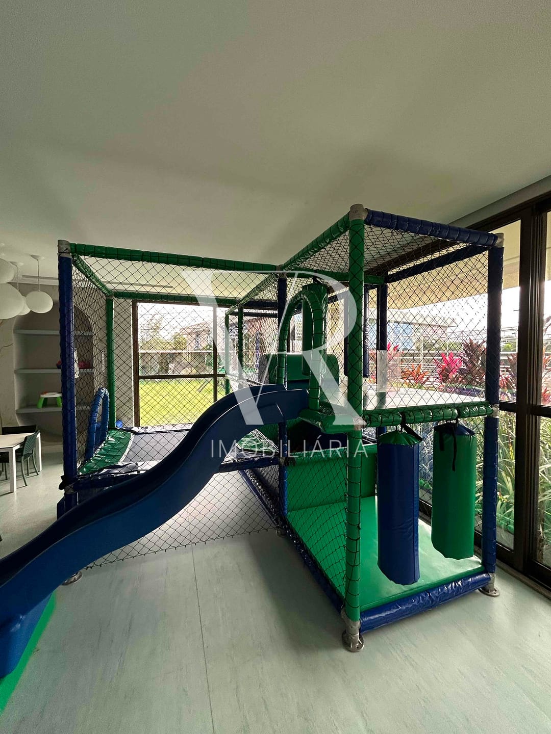 Apartamento para alugar com 2 quartos, 70m² - Foto 15