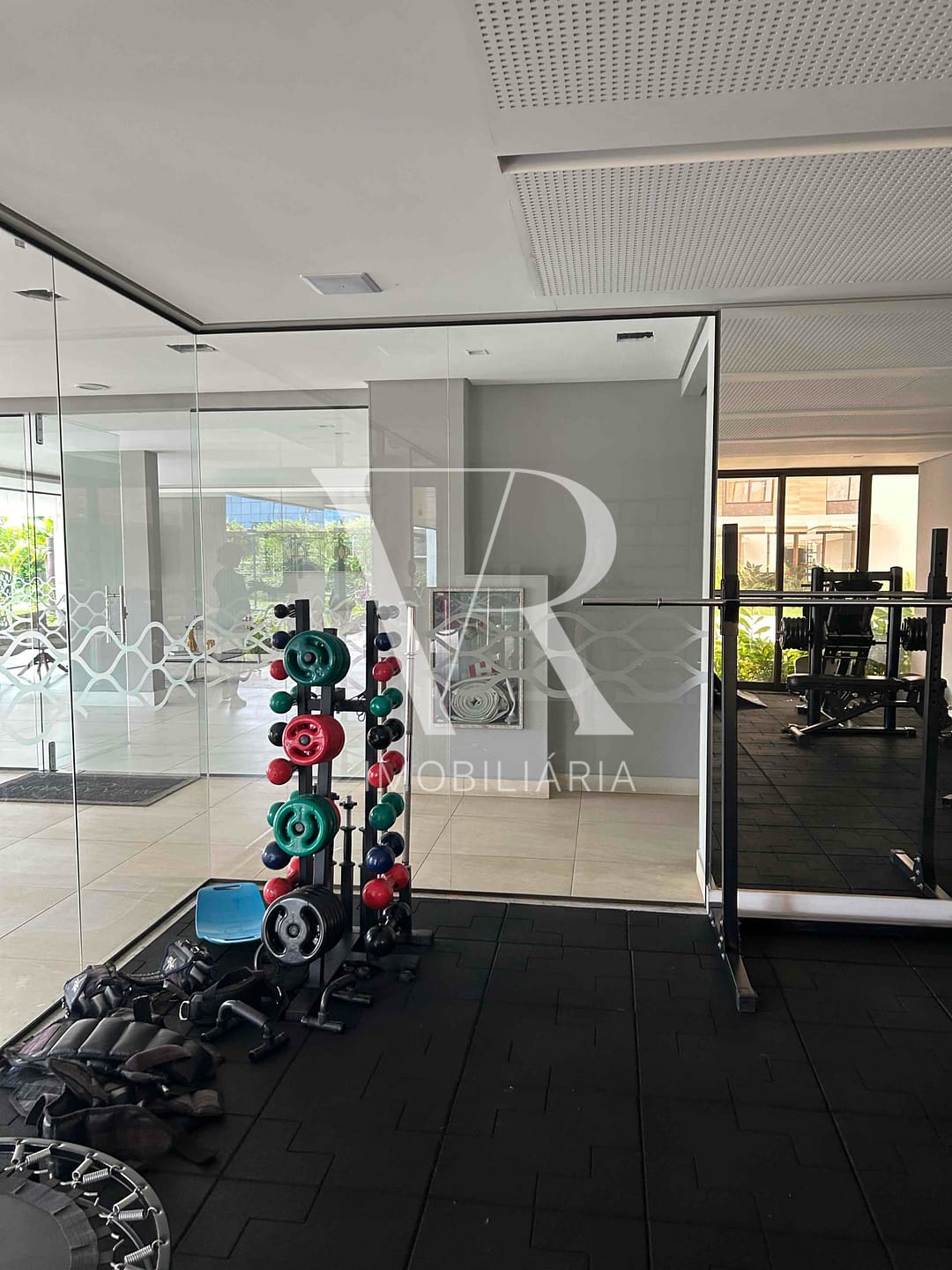 Apartamento para alugar com 2 quartos, 70m² - Foto 16