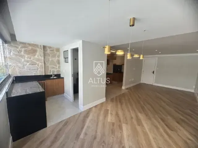 Apartamento 2 quartos e 1 banheiro, à venda, no bairro Alphaville I em Salvador