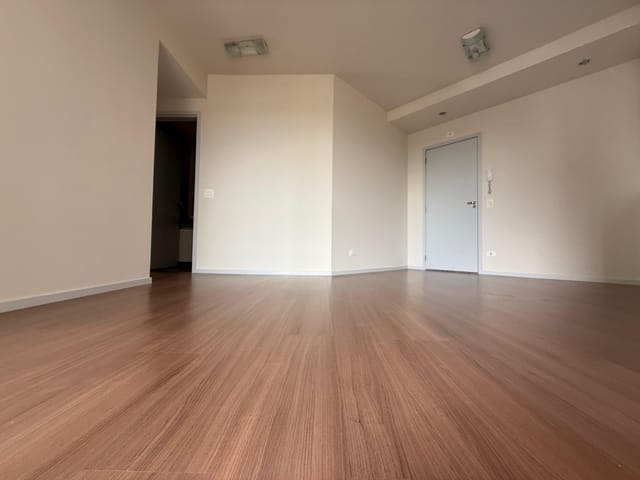 Foto do Apartamento - Apto à venda, Zona 08, Maringá com 3 quartos sendo 1 suíte e 2 vagas paralelas de garagem! | Benites & Gonzaga Imóveis