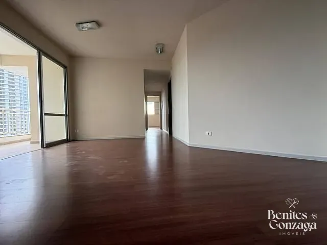Apartamento 3 quartos e 2 banheiros, à venda, no bairro Zona 08 em Maringá
