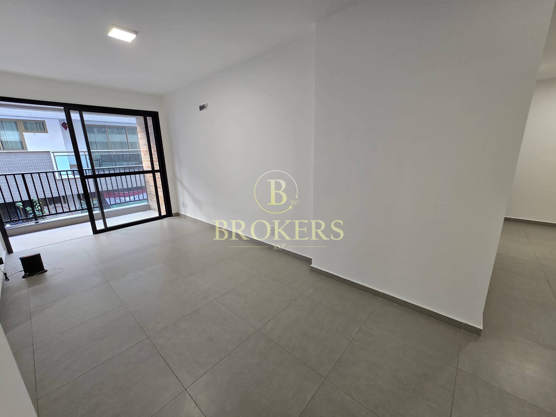 Apartamento a venda, Rua Visconde de Silva. Botafogo - Varanda, 2 suítes, lavabo, 1 vaga. 85m² | Condomínio novo com lazer completo e segurança total.