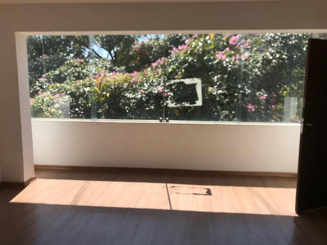 Apartamento para alugar com 3 quartos, 90m² - Foto 1