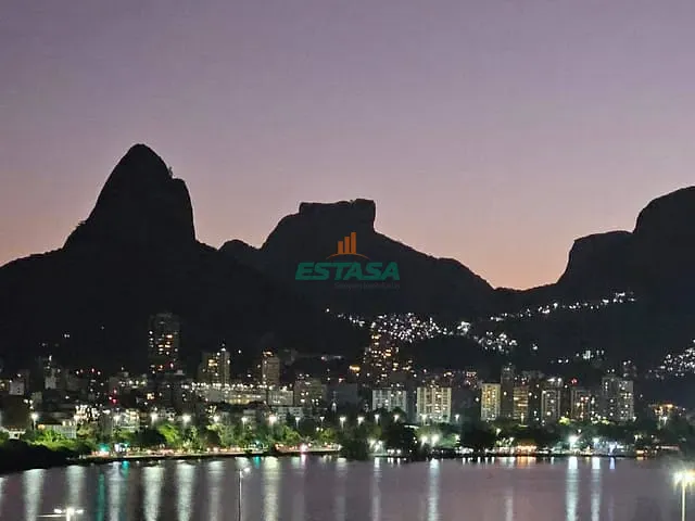 Apartamento 3 quartos e 4 banheiros, à venda, no bairro Lagoa em Rio de Janeiro