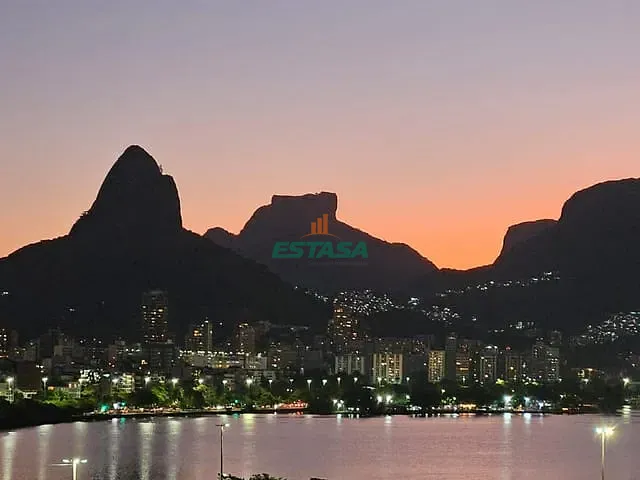 Apartamento 3 quartos e 4 banheiros, à venda, no bairro Lagoa em Rio de Janeiro