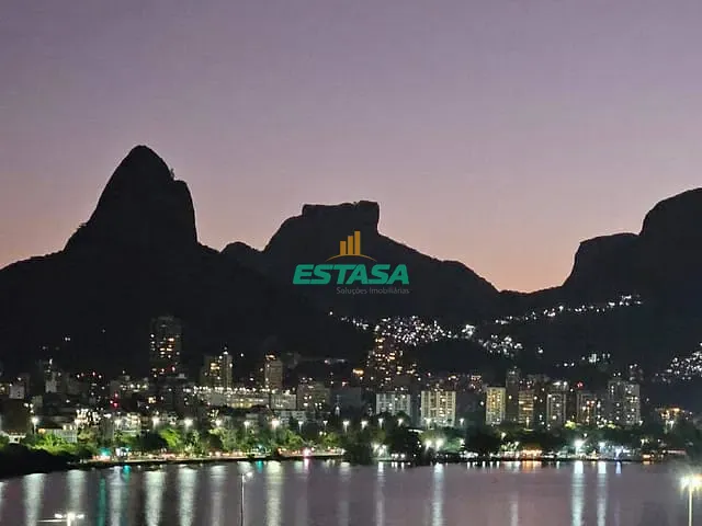 Apartamento 3 quartos e 4 banheiros, à venda, no bairro Lagoa em Rio de Janeiro