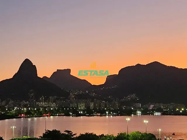 Apartamento 3 quartos e 4 banheiros, à venda, no bairro Lagoa em Rio de Janeiro