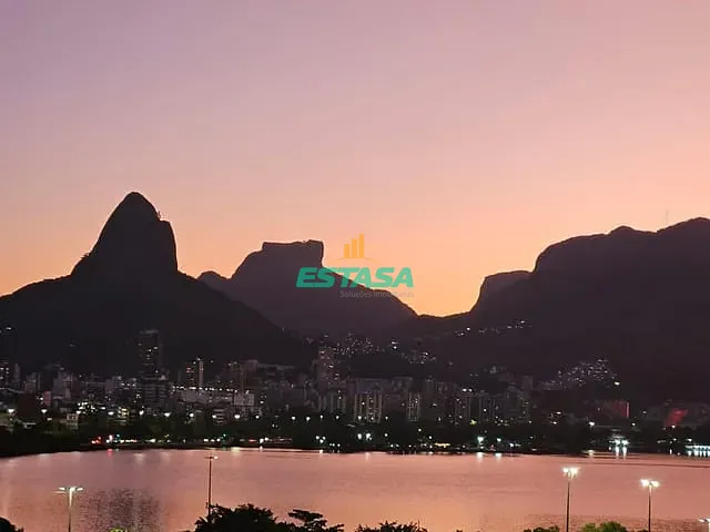 Apartamento 3 quartos e 4 banheiros, à venda, no bairro Lagoa em Rio de Janeiro