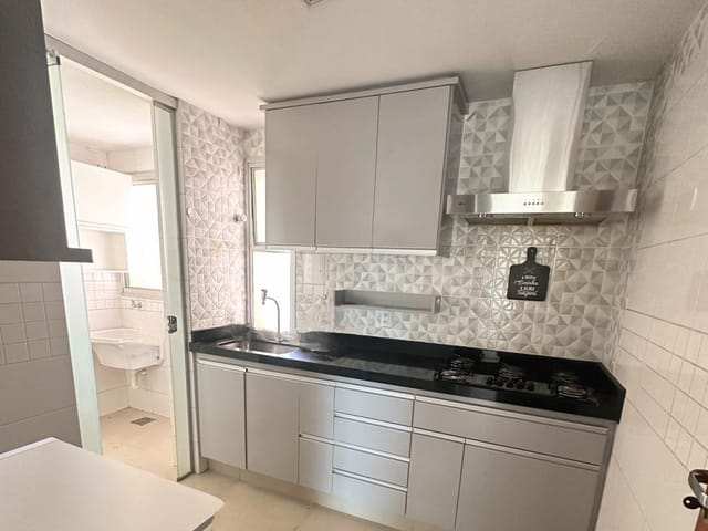 Apartamento 2 quartos e 3 banheiros, para alugar, no bairro Setor Bueno em Goiânia