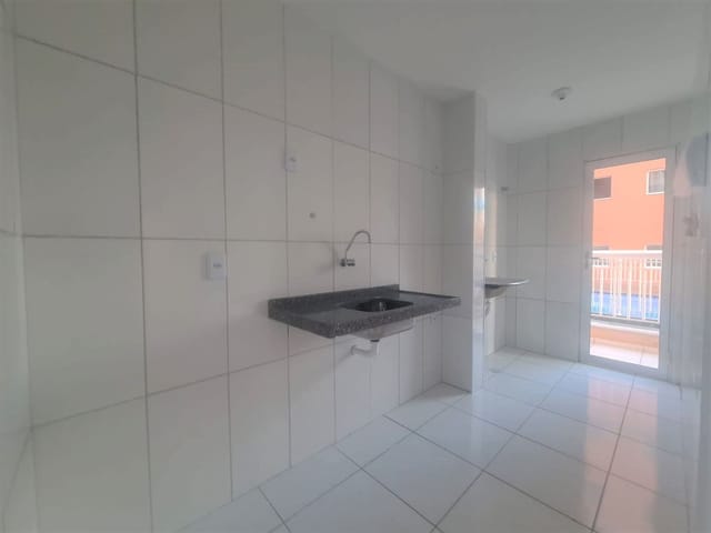 Apartamento com 63m² 3 quartos e 2 banheiros, para alugar, no bairro Paumirim em Caucaia