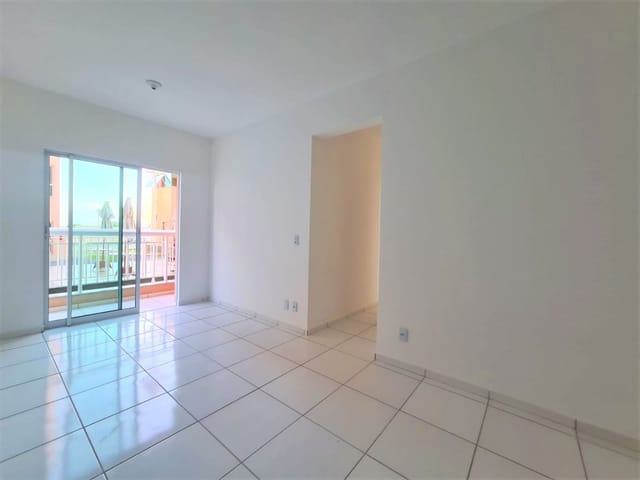 Apartamento com 63m² 3 quartos e 2 banheiros, para alugar, no bairro Paumirim em Caucaia