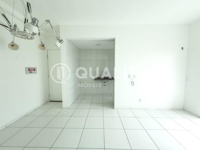 Apartamento com 63m² 3 quartos e 2 banheiros, para alugar, no bairro Paumirim em Caucaia