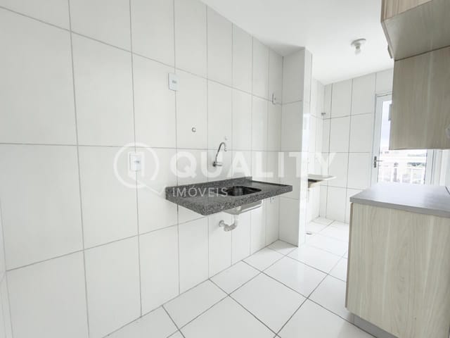 Apartamento com 63m² 3 quartos e 2 banheiros, para alugar, no bairro Paumirim em Caucaia