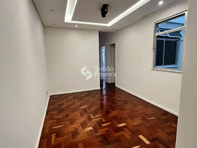 Apartamento 3 quartos e 2 banheiros, à venda, no bairro Vale do Ipê em Juiz de Fora