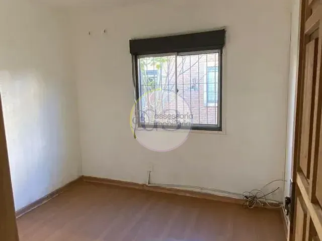 Apartamento 2 quartos e 1 banheiro, para alugar, no bairro Centro em Pelotas