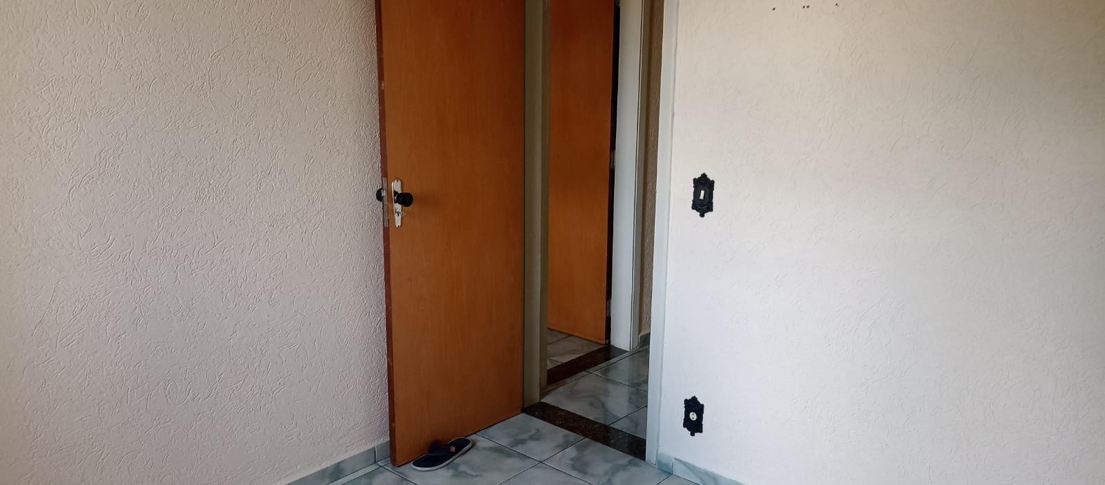 Apartamento à venda com 2 quartos, 80m² - Foto 3