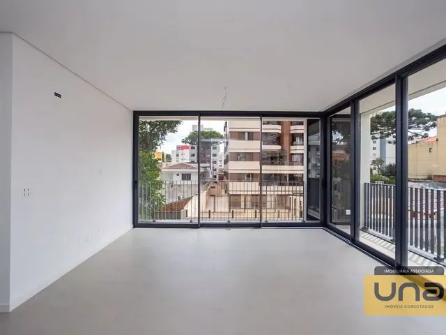 Apartamento 2 quartos e 2 banheiros, à venda, no bairro Batel em Curitiba