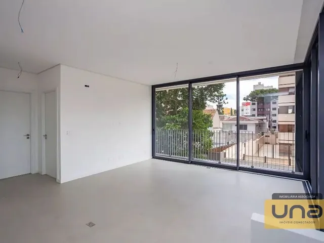 Apartamento 2 quartos e 2 banheiros, à venda, no bairro Batel em Curitiba