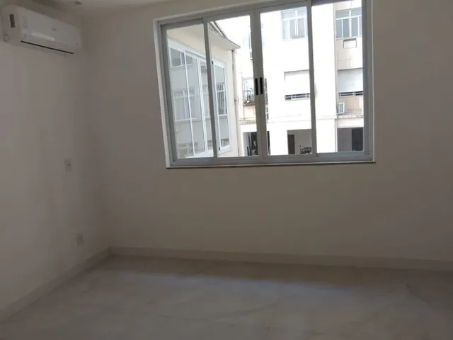 Apartamento com 149m² 3 quartos e 2 banheiros, à venda, no bairro Copacabana em Rio de Janeiro