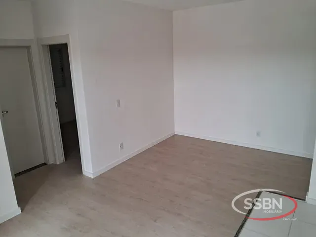Apartamento 2 quartos e 1 banheiro, para alugar, no bairro Jardim Basilicata em Sumaré