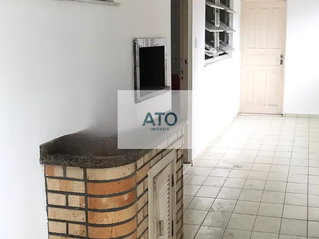 Apartamento 5 quartos e 3 banheiros, para alugar, no bairro centro em Tijucas