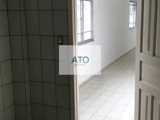 Apartamento 5 quartos e 3 banheiros, para alugar, no bairro centro em Tijucas