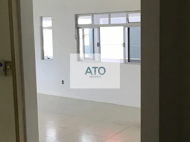 Apartamento 5 quartos e 3 banheiros, para alugar, no bairro centro em Tijucas