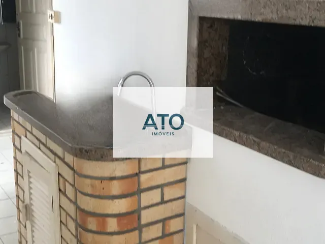 Apartamento 5 quartos e 3 banheiros, para alugar, no bairro centro em Tijucas