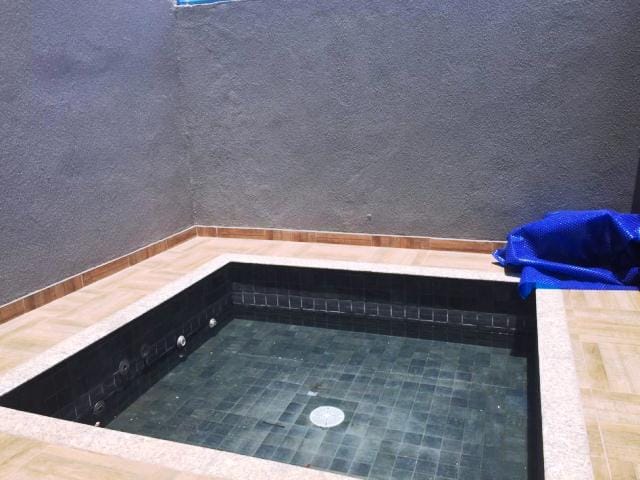 Apartamento 3 quartos e 2 banheiros, à venda, no bairro Vila Rosa em Goiânia