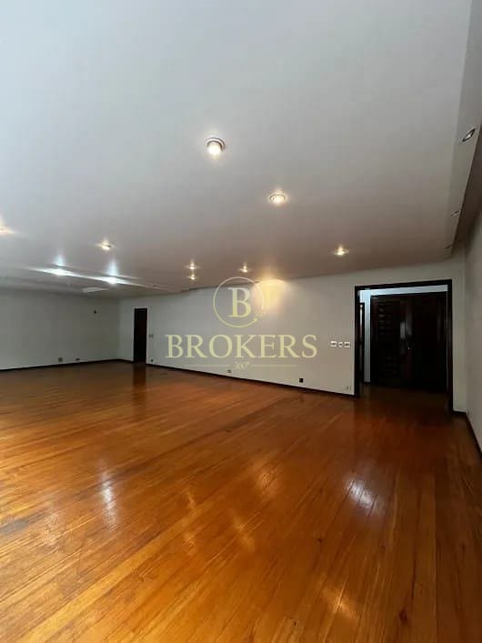 Apartamento a venda, Rua Cinco de Julho - Copacabana. 3 quartos (1 suíte c/ closet), escritório, 2 vagas, perto do metrô, comércio e Praia. 292 m².