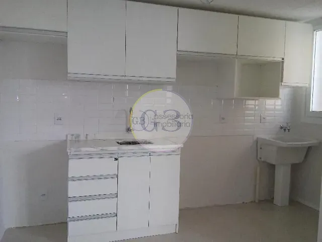 Apartamento 2 quartos e 1 banheiro, para alugar, no bairro Centro em Pelotas