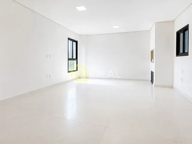 Apartamento 3 quartos e 2 banheiros, para alugar, no bairro Parque de Exposições em Concórdia