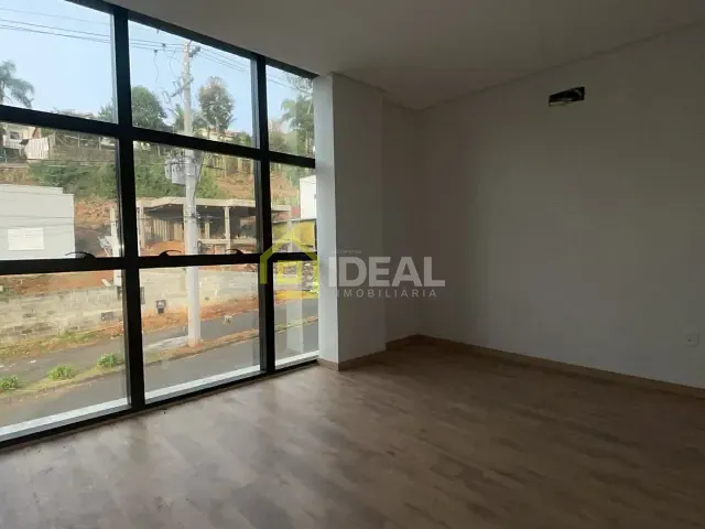 Apartamento 3 quartos e 2 banheiros, para alugar, no bairro Parque de Exposições em Concórdia