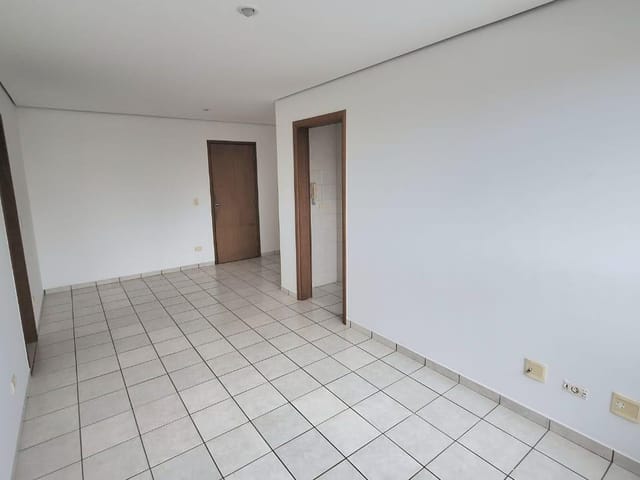 Foto do Apartamento - Apartamento para locação, no Ed. São Paulo Towers, Centro, Londrina, PR | Imobiliária Natal LTDA
