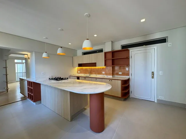Apartamento com 10m² 3 quartos e 3 banheiros, à venda, no bairro Centro em Londrina