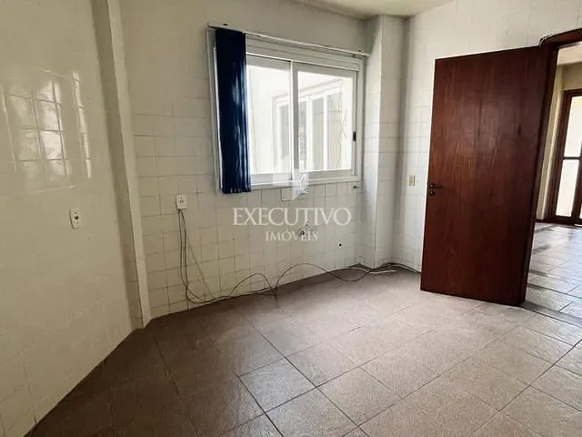 Apartamento 3 quartos e 4 banheiros, para alugar, no bairro Centro em Arroio Do Meio