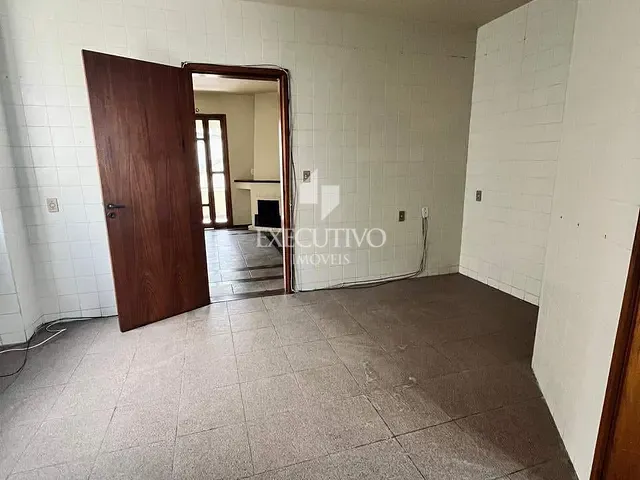 Apartamento 3 quartos e 4 banheiros, para alugar, no bairro Centro em Arroio Do Meio