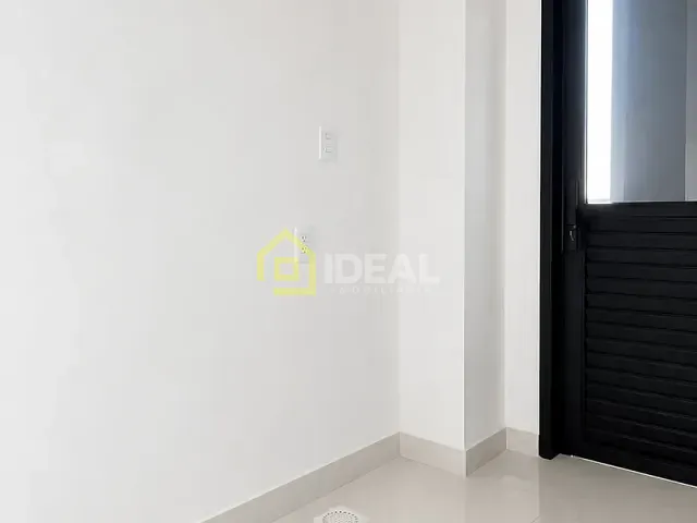 Apartamento 2 quartos e 2 banheiros, para alugar, no bairro Parque de Exposições em Concórdia