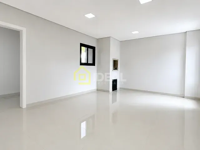 Apartamento 2 quartos e 2 banheiros, para alugar, no bairro Parque de Exposições em Concórdia
