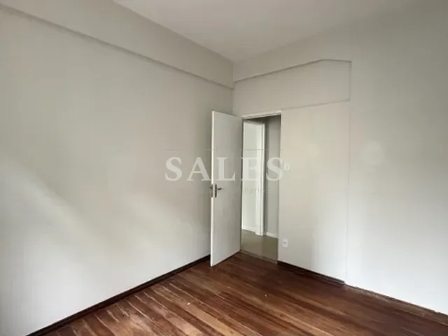 Apartamento com 120m² 4 quartos e 3 banheiros, para alugar, no bairro Centro em Juiz de Fora
