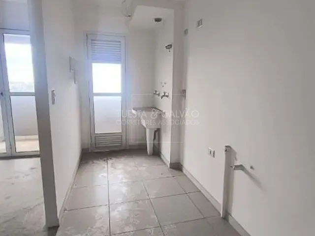 Apartamento com 44m² 1 quarto e 1 banheiro, à venda, no bairro Pinheirinho em Curitiba