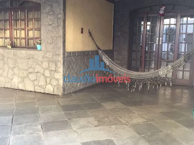 Apartamento com 120m² 3 quartos e 1 banheiro, à venda, no bairro Ano Bom em Barra Mansa