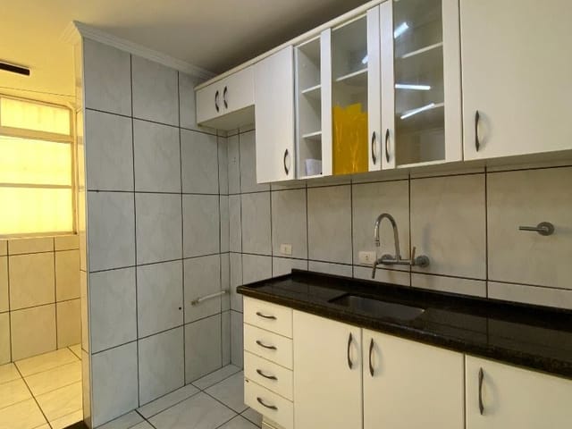 Apartamento com 83m² 3 quartos e 1 banheiro, para alugar, no bairro Vila Brasil em Santa Bárbara D'Oeste