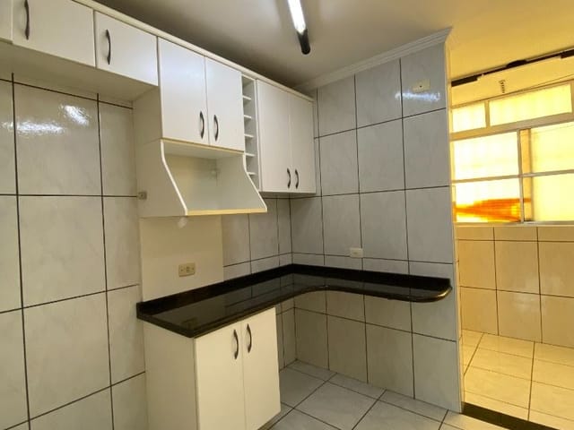 Apartamento com 83m² 3 quartos e 1 banheiro, para alugar, no bairro Vila Brasil em Santa Bárbara D'Oeste