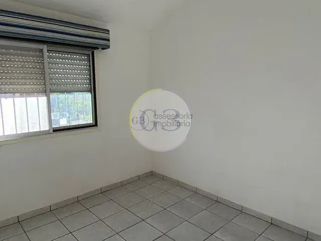 Apartamento 3 quartos e 1 banheiro, para alugar, no bairro Centro em Pelotas
