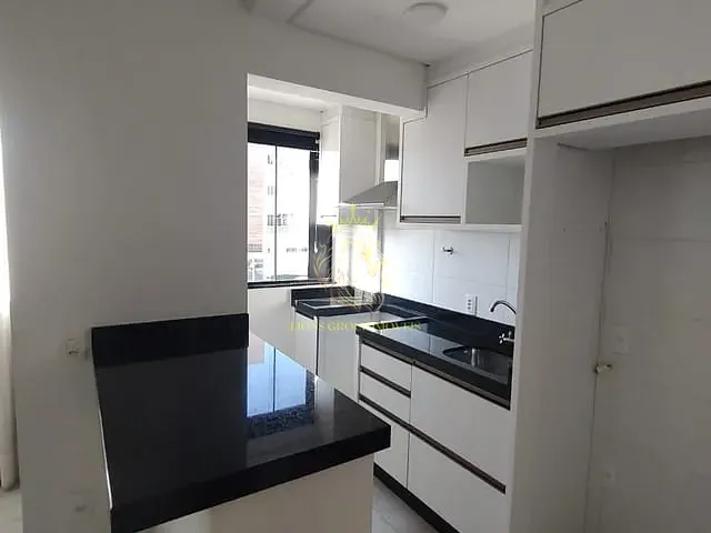 Apartamento 2 quartos e 2 banheiros, à venda, no bairro Centro em Camboriú